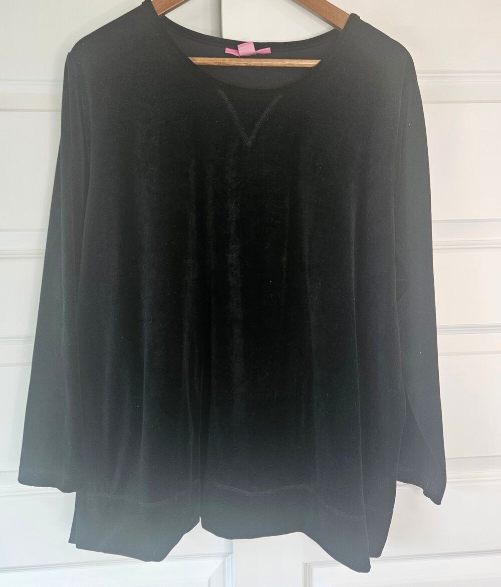 Black Velour Pullover Cozy Athleisure Loungewear Casual 1X Sweatshirt